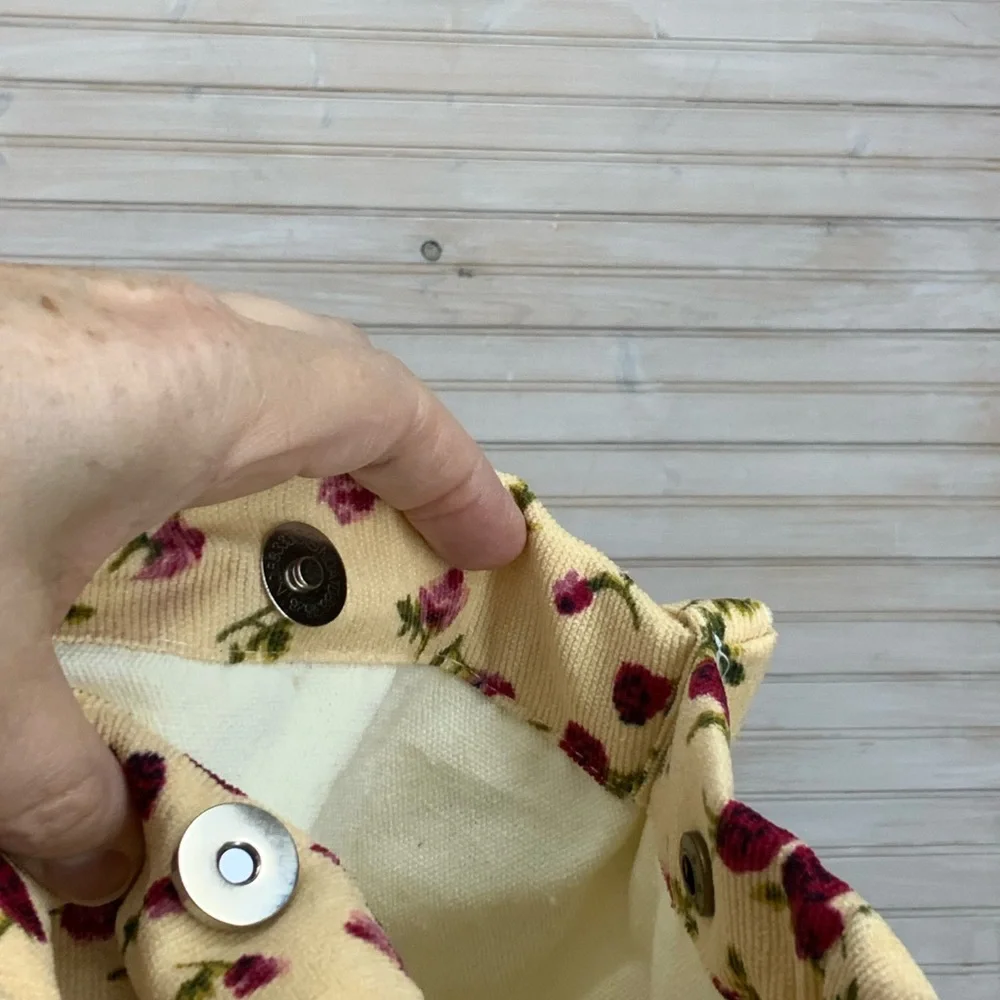Lightweight Creamy Gold & Pink Floral Corduroy Tote Bag - Picture 4 of 10